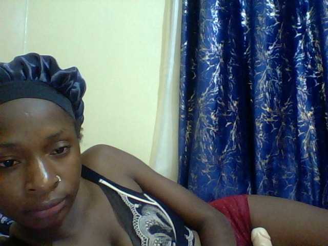 Blackfoxb live cam on BongaCams