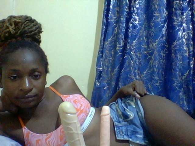 Blackfoxb live cam on BongaCams