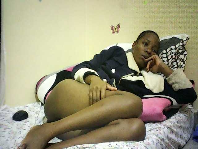 Blackfoxb live cam on BongaCams