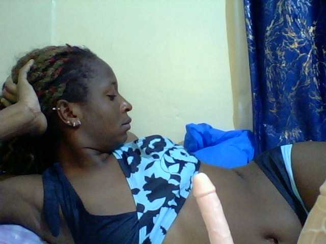 Blackfoxb live cam on BongaCams