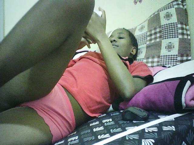 Blackfoxb live cam on BongaCams