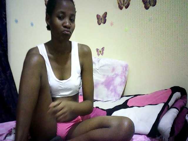 Blackfoxb live cam on BongaCams