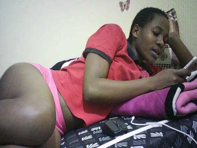 Blackfoxb live cam on BongaCams