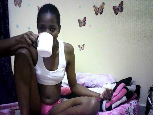Blackfoxb live cam on BongaCams