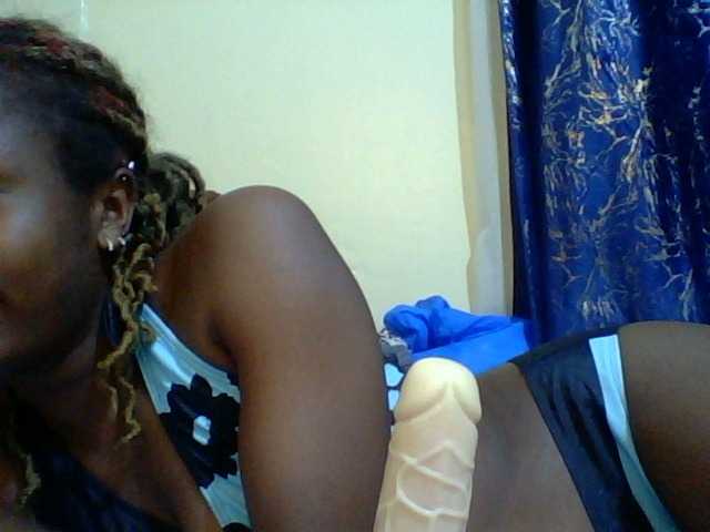 Blackfoxb live cam on BongaCams