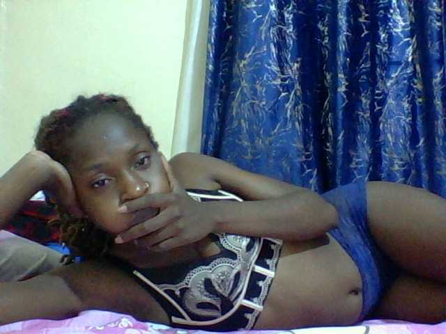 Blackfoxb live cam on BongaCams