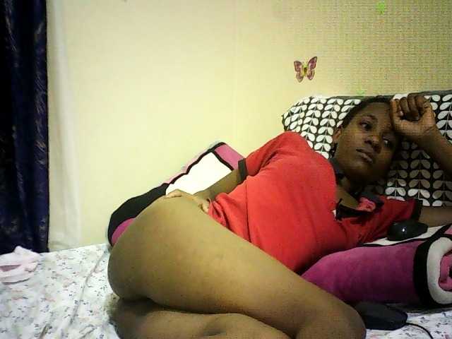 Blackfoxb live cam on BongaCams