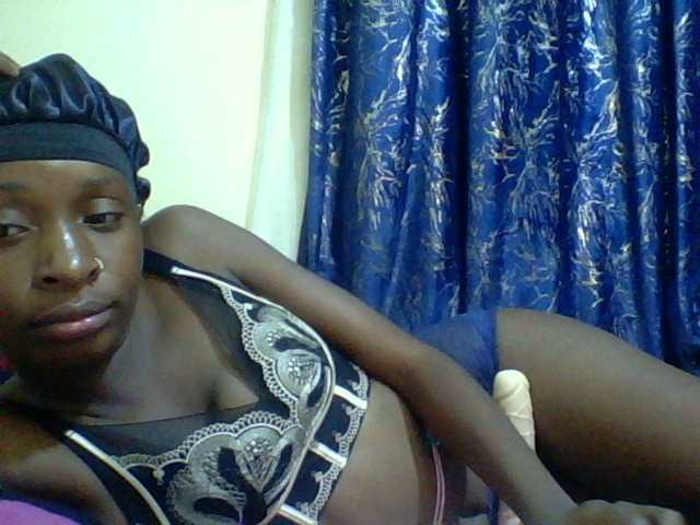 Blackfoxb live cam on BongaCams