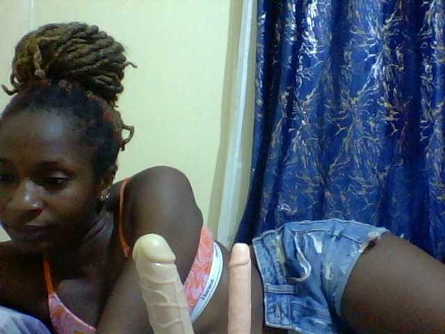 Blackfoxb live cam on BongaCams