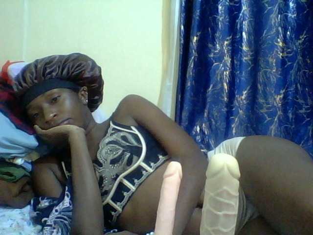 Blackfoxb live cam on BongaCams