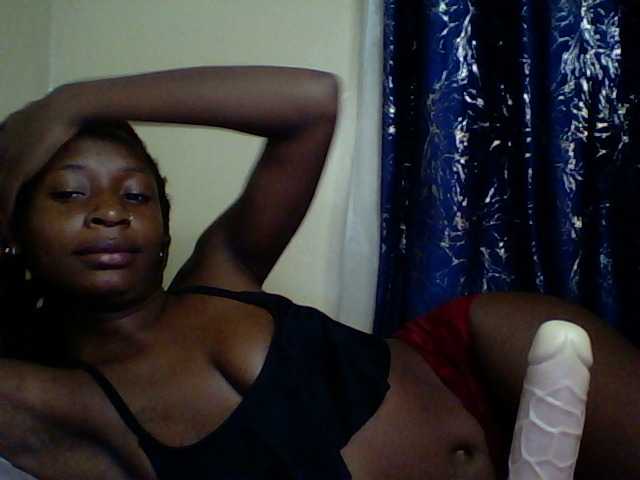 Blackfoxb live cam on BongaCams