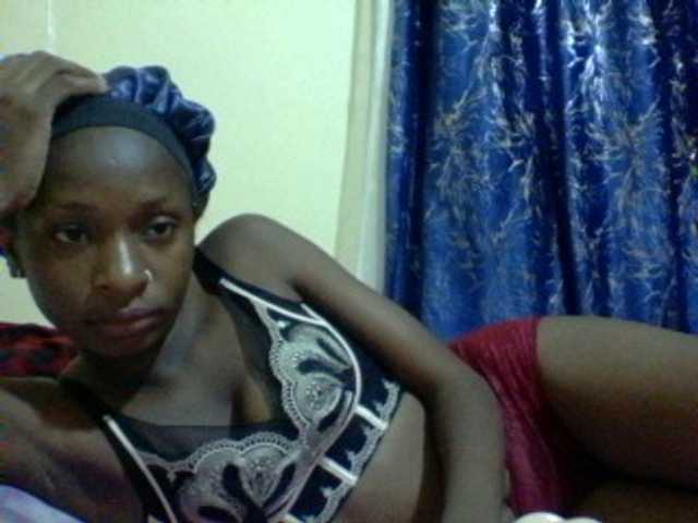 Blackfoxb live cam on BongaCams