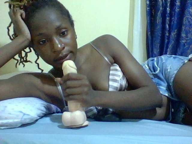 Blackfoxb live cam on BongaCams