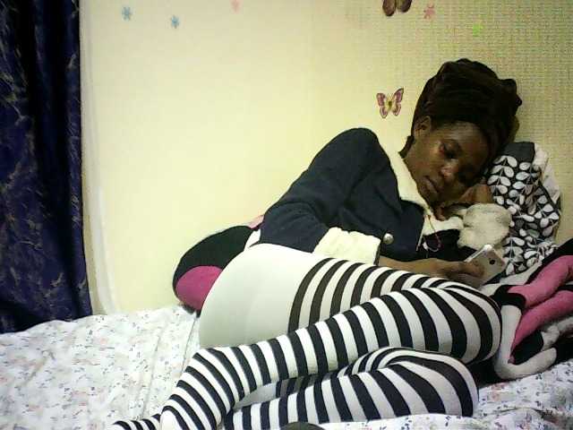 Blackfoxb live cam on BongaCams