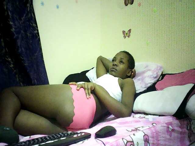Blackfoxb live cam on BongaCams