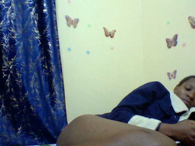 Blackfoxb live cam on BongaCams