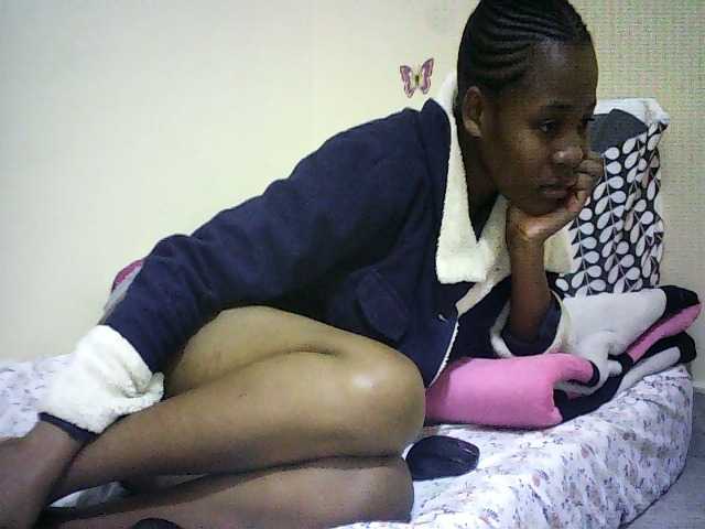Blackfoxb live cam on BongaCams