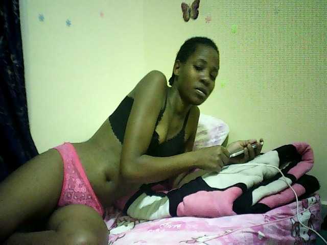 Blackfoxb live cam on BongaCams