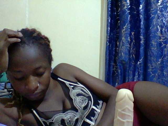 Blackfoxb live cam on BongaCams