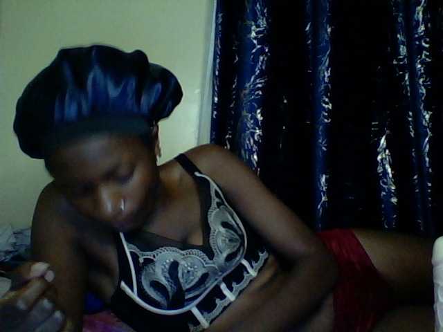 Blackfoxb live cam on BongaCams