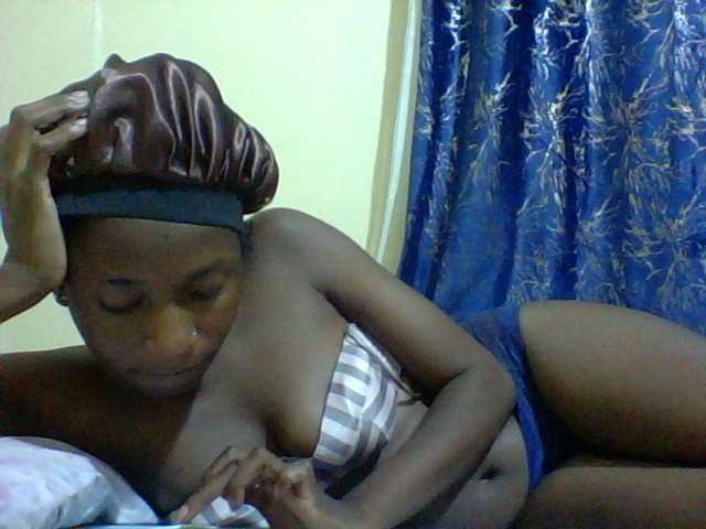 Blackfoxb live cam on BongaCams