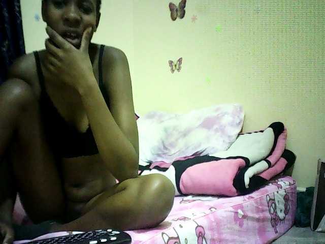 Blackfoxb live cam on BongaCams