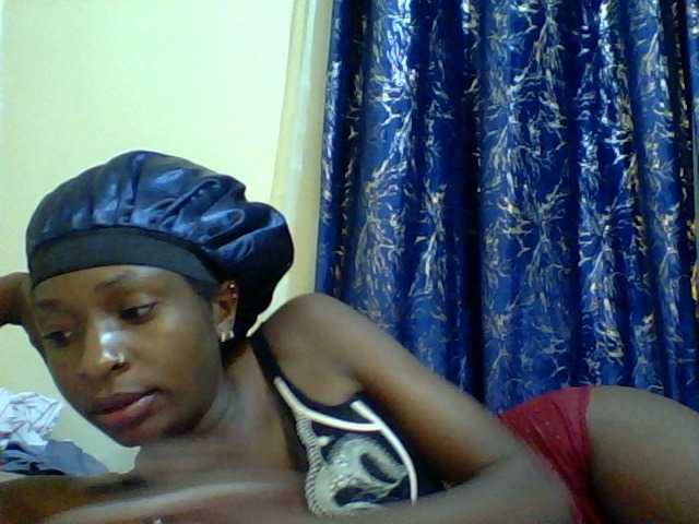 Blackfoxb live cam on BongaCams