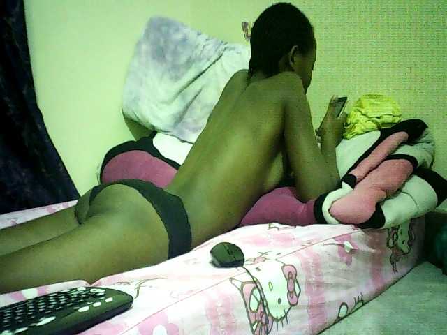 Blackfoxb live cam on BongaCams