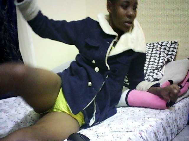 Blackfoxb live cam on BongaCams