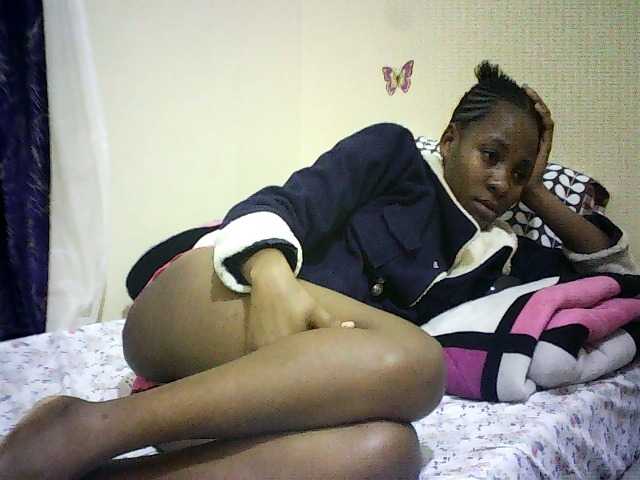 Blackfoxb live cam on BongaCams
