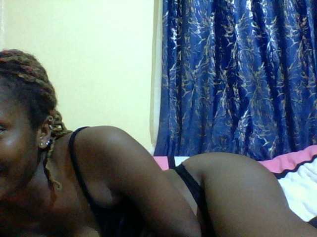 Blackfoxb live cam on BongaCams