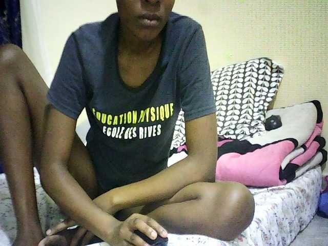 Blackfoxb live cam on BongaCams