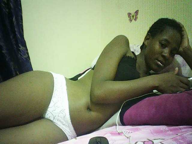 Blackfoxb live cam on BongaCams