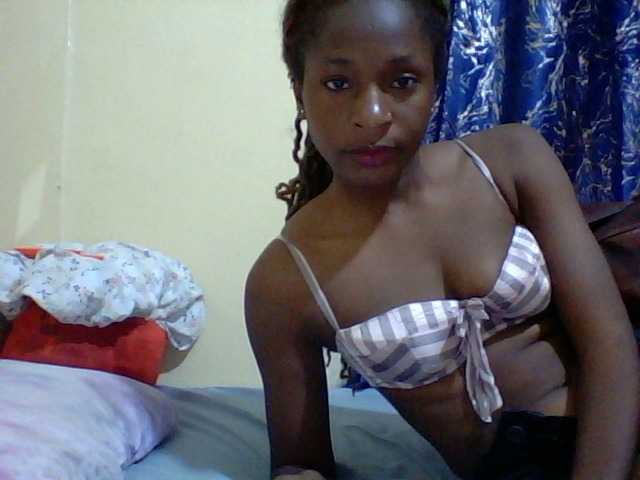 Blackfoxb live cam on BongaCams