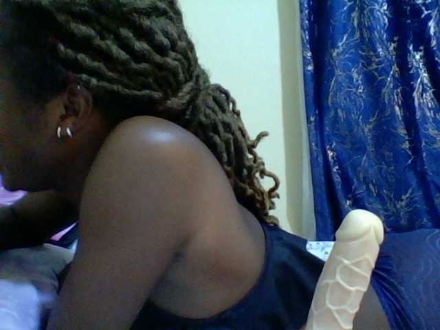 Blackfoxb live cam on BongaCams