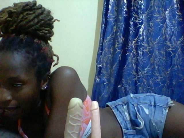 Blackfoxb live cam on BongaCams