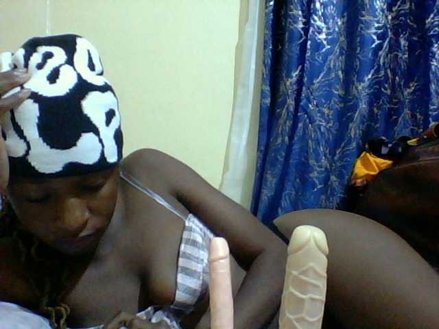 Blackfoxb live cam on BongaCams