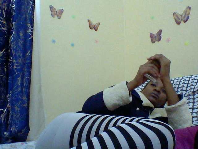 Blackfoxb live cam on BongaCams