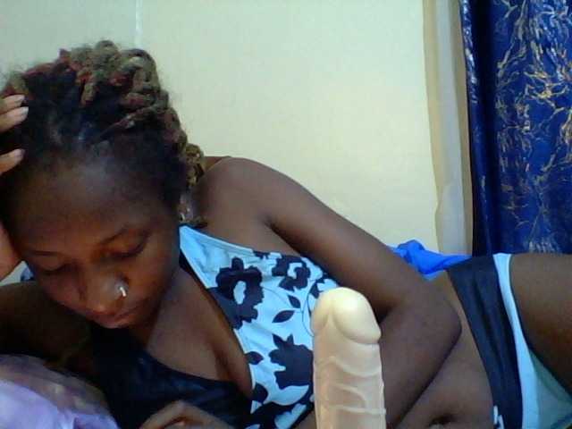 Blackfoxb live cam on BongaCams