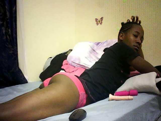 Blackfoxb live cam on BongaCams