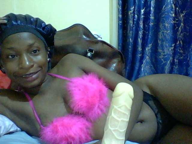 Blackfoxb live cam on BongaCams