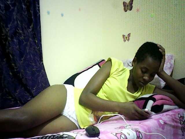 Blackfoxb live cam on BongaCams