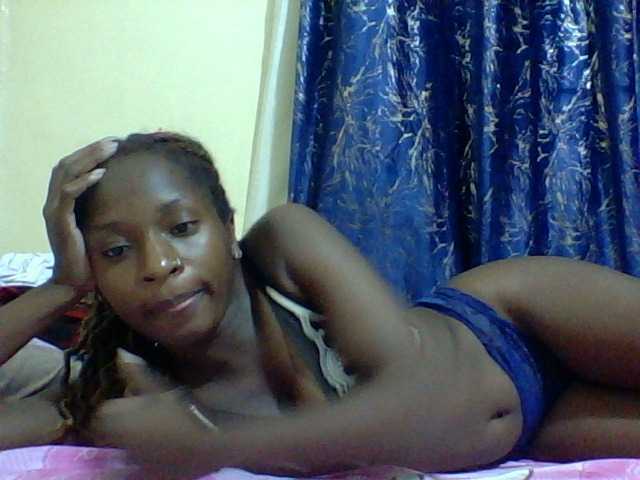 Blackfoxb live cam on BongaCams