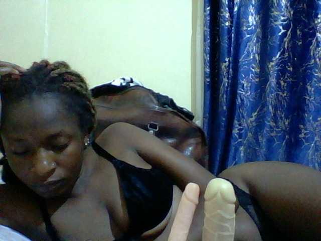 Blackfoxb live cam on BongaCams