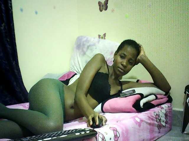 Blackfoxb live cam on BongaCams