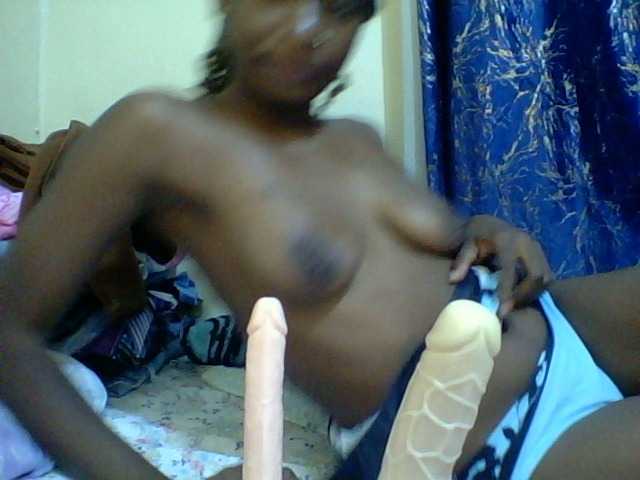 Blackfoxb live cam on BongaCams