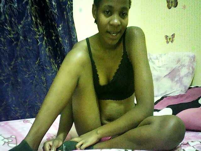 Blackfoxb live cam on BongaCams