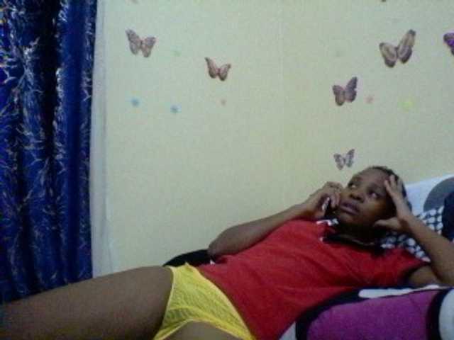 Blackfoxb live cam on BongaCams