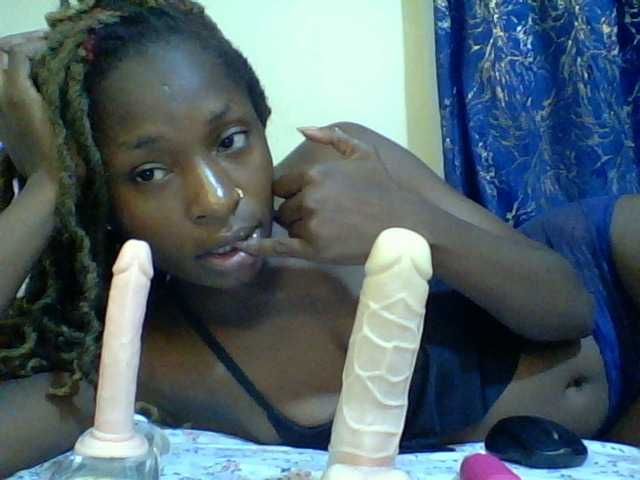 Blackfoxb live cam on BongaCams