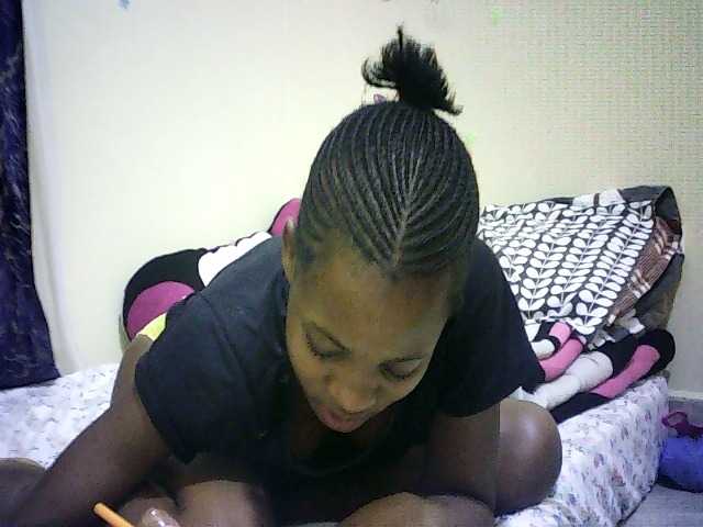 Blackfoxb live cam on BongaCams